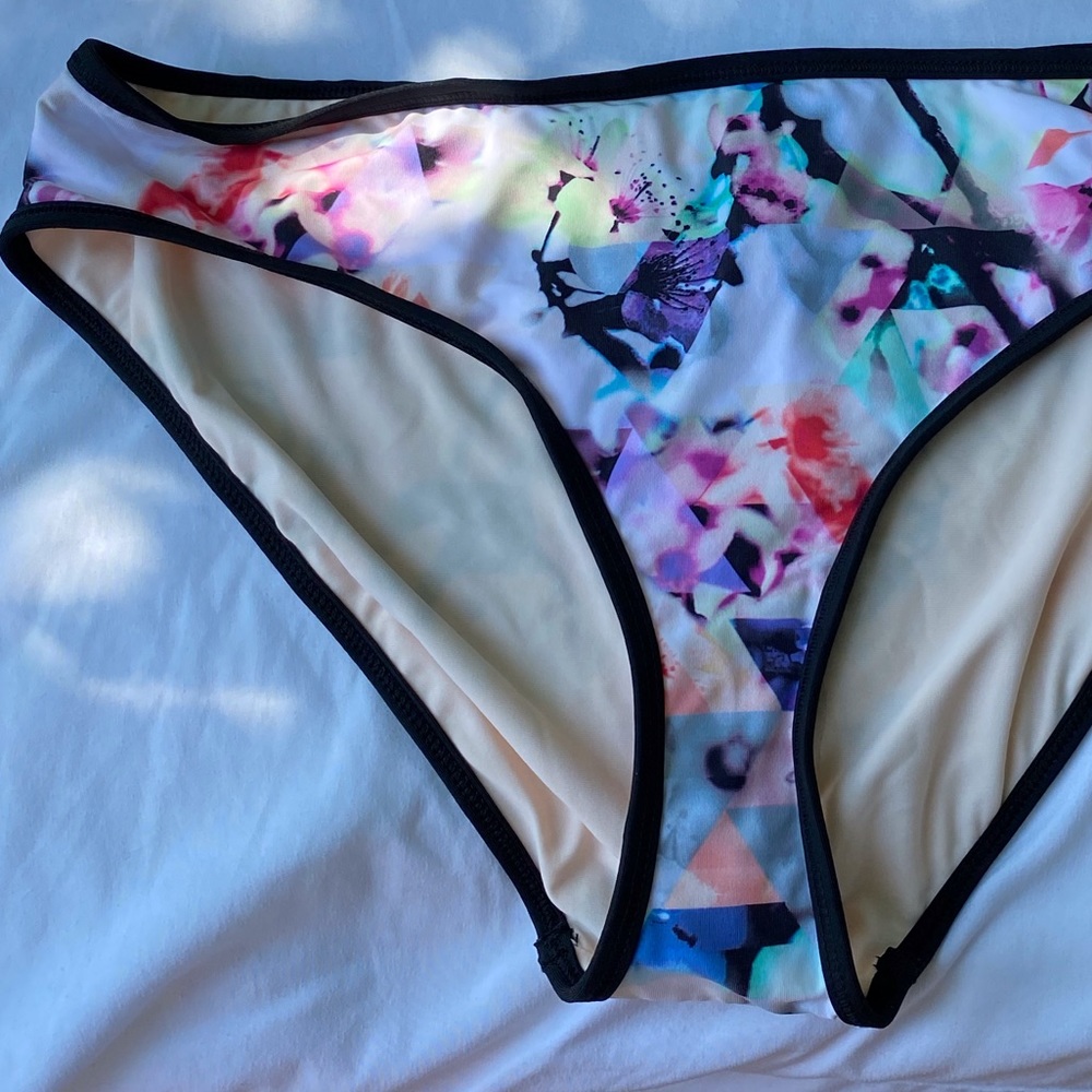 Calia by Carrie Underwood Floral Bikini Bottom